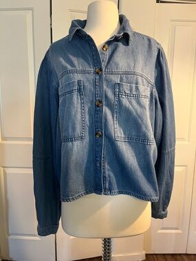TAHARI Denim Button-Up Shacket Jacket in Medium Blue
